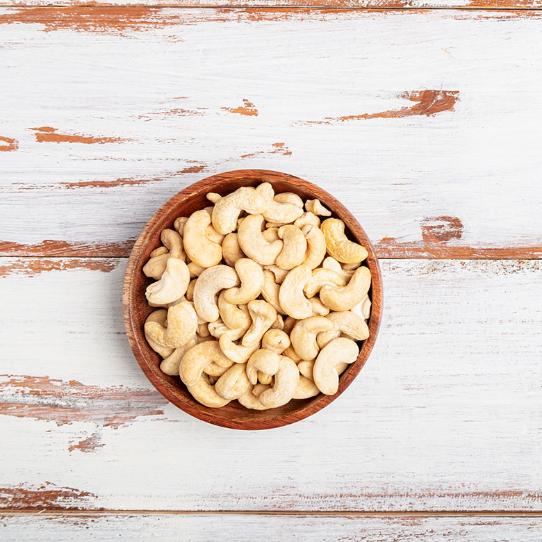 peak-spirits-gin-jiji-india-tee-cashew-nuts